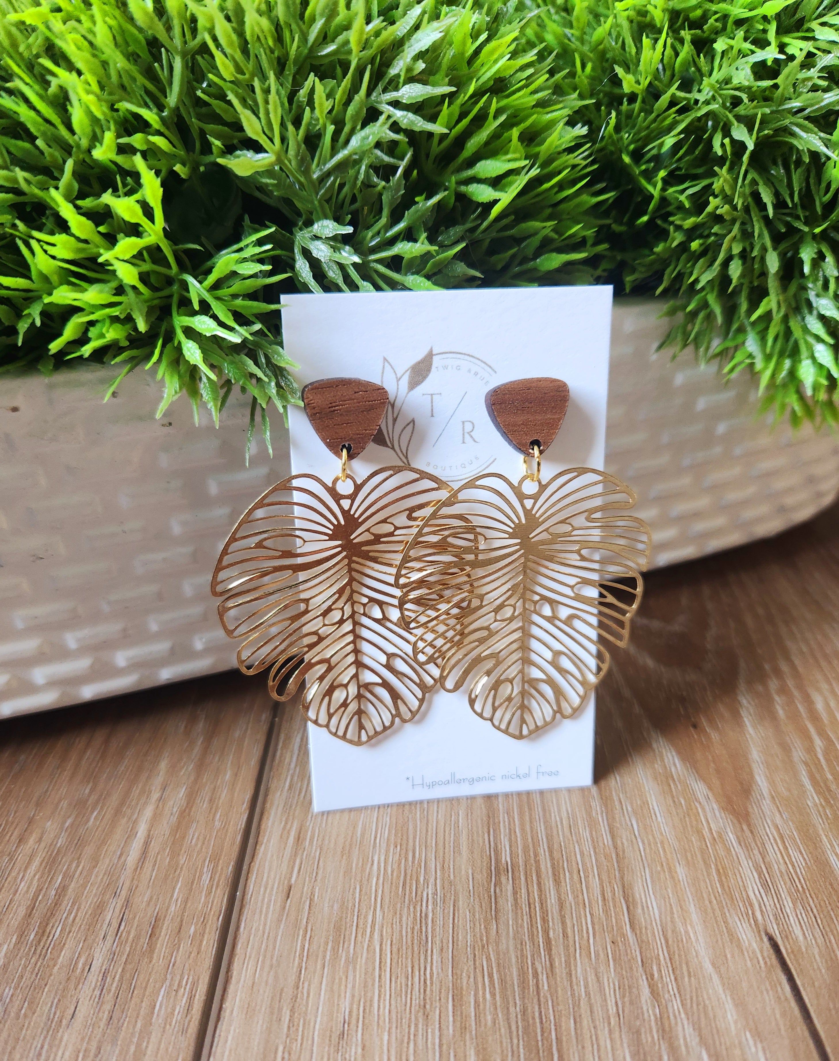 Monstera earring
