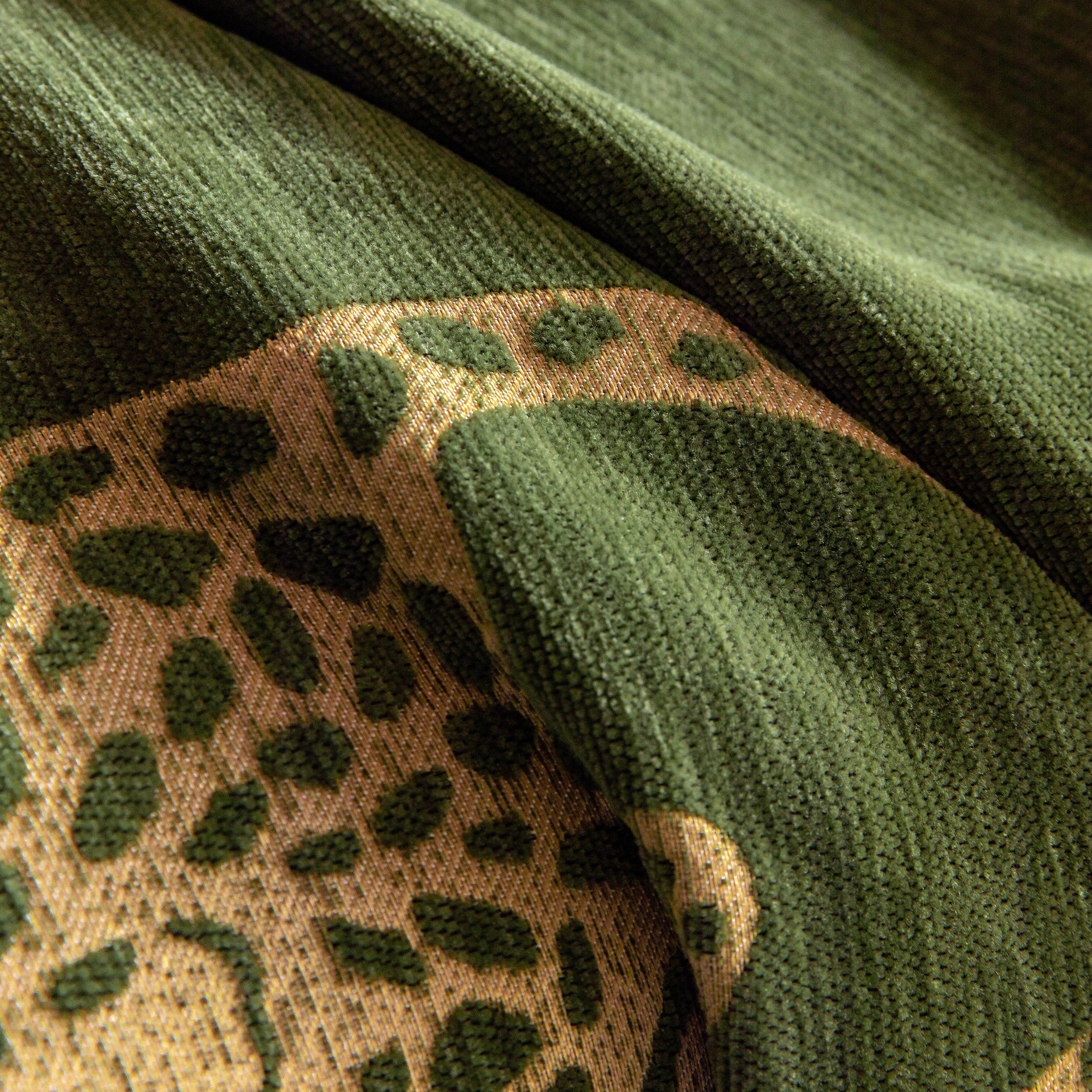 Leopard Sofa Cover Blanket Stylish Furniture Protector Throw for Couches & Loveseats