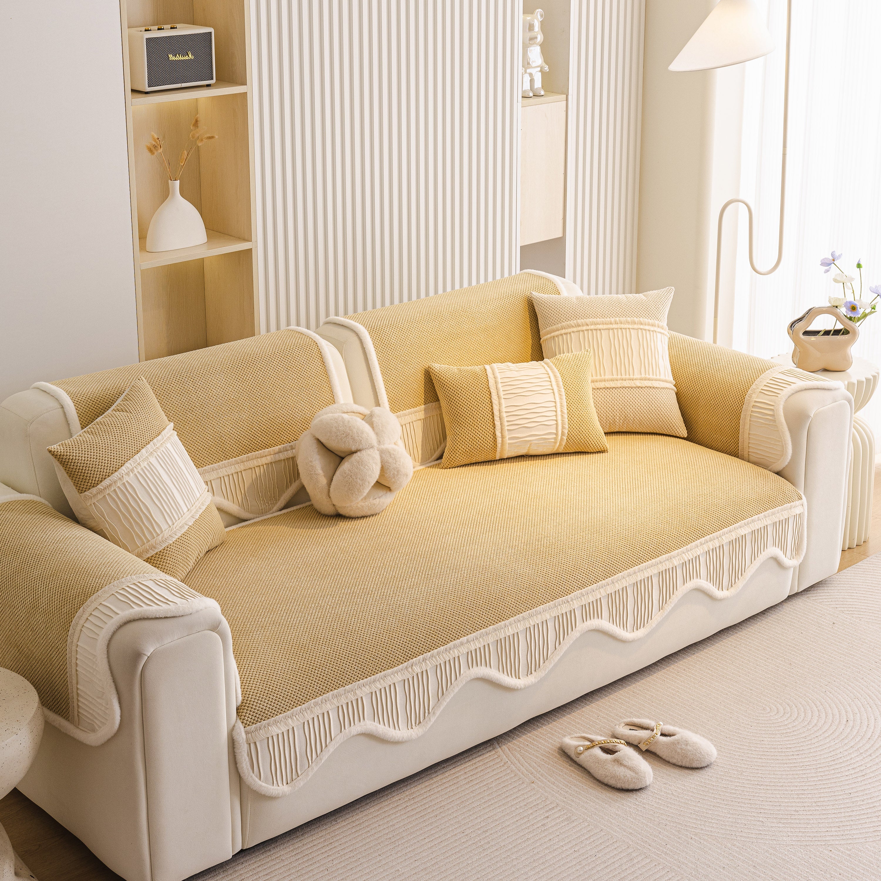 Dog Washable Sofa Protector Cover, Non-Slip Couch Slipcover with Soft Furry Trim