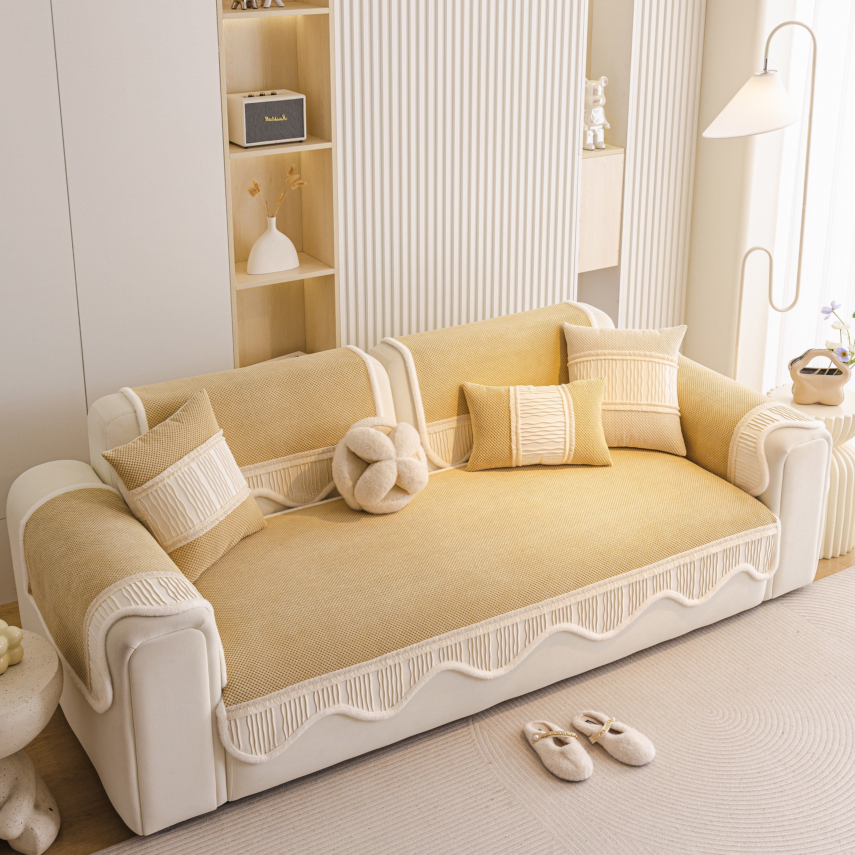 Dog Washable Sofa Protector Cover, Non-Slip Couch Slipcover with Soft Furry Trim