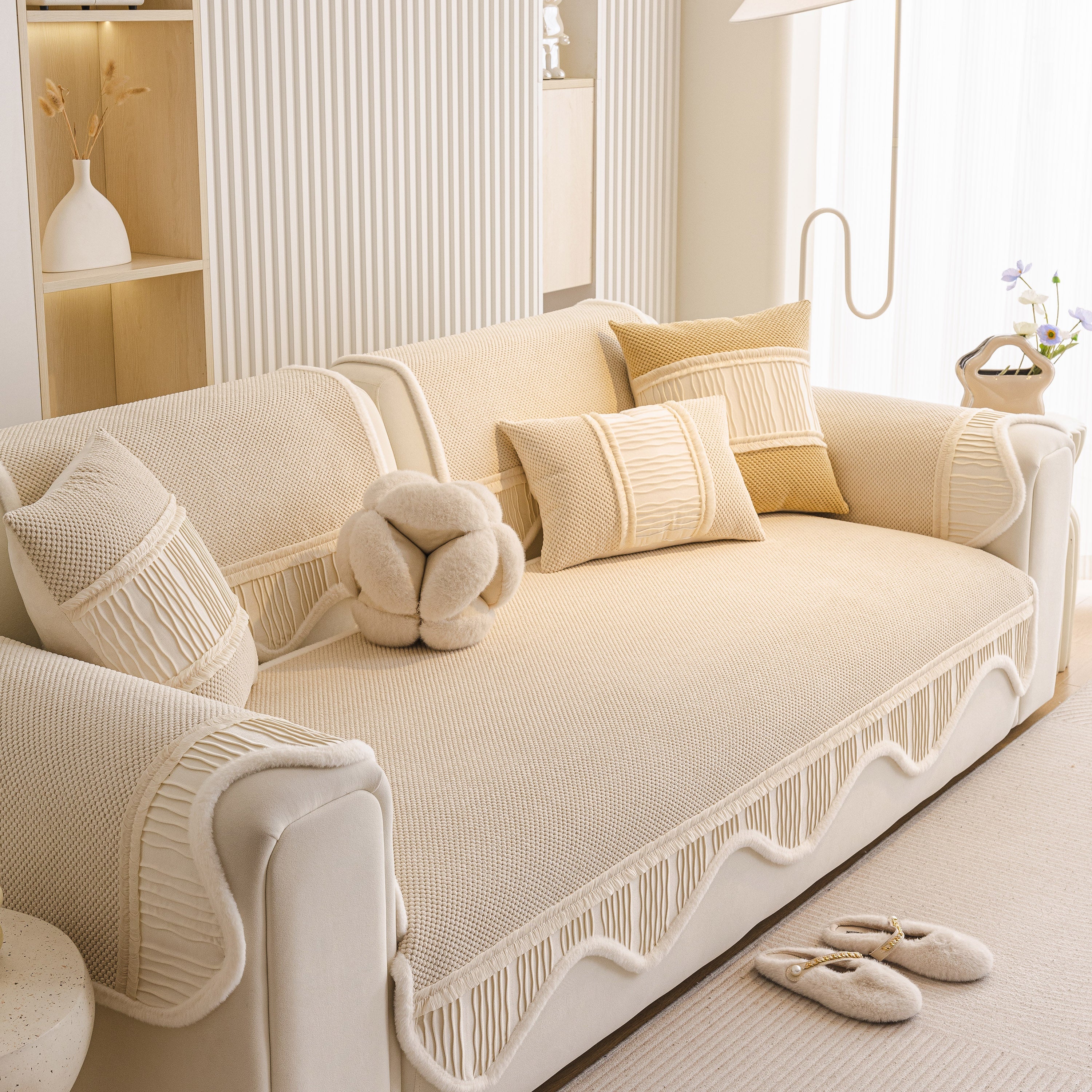 Dog Washable Sofa Protector Cover, Non-Slip Couch Slipcover with Soft Furry Trim