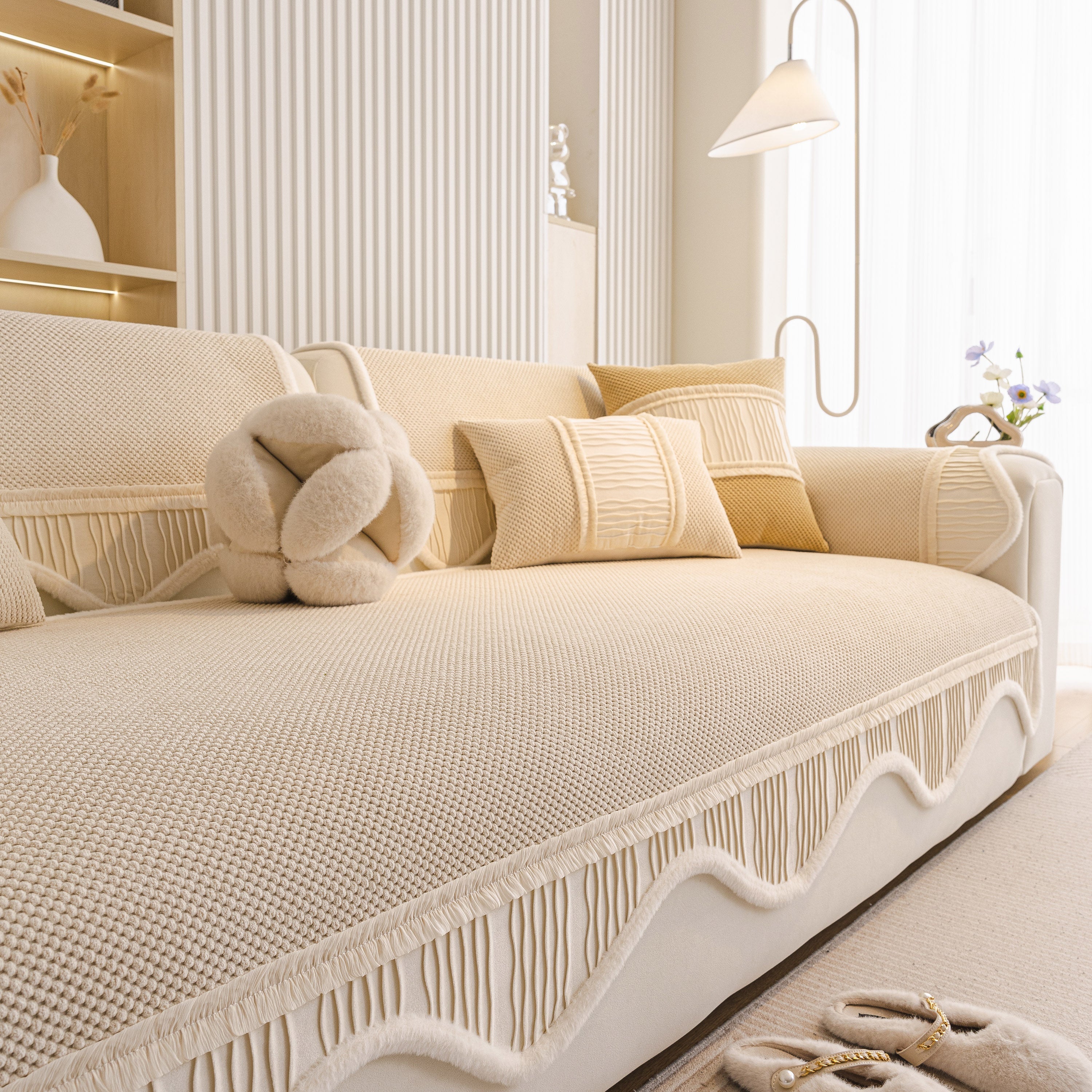 Dog Washable Sofa Protector Cover, Non-Slip Couch Slipcover with Soft Furry Trim