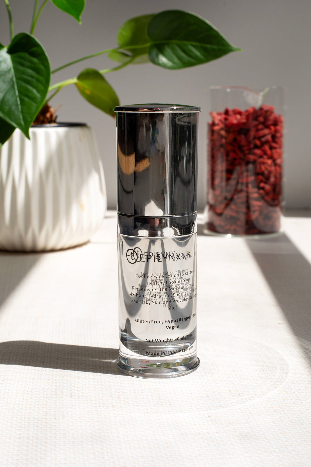 Face Moisturizer for Sensitive and Dry Skin - Lightweight