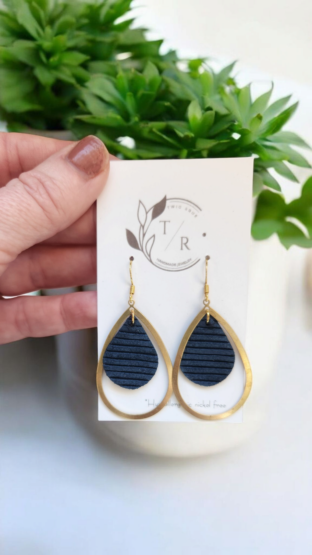 Delilah| Gold and leather teardrops