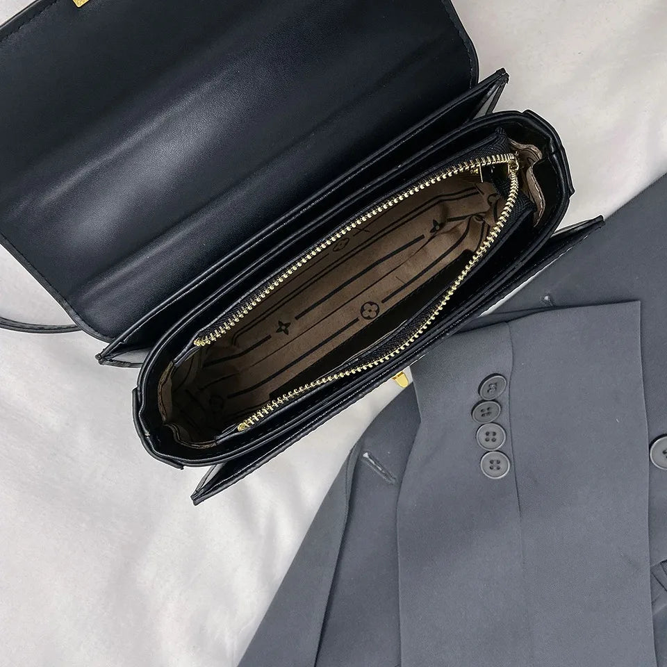 Letter Print Lock Luxury Handbags | Women's Shoulder Bags & Designer Crossbody Purses (Chain Strap Clutch Bag)