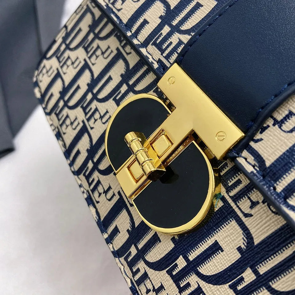 Letter Print Lock Luxury Handbags | Women's Shoulder Bags & Designer Crossbody Purses (Chain Strap Clutch Bag)
