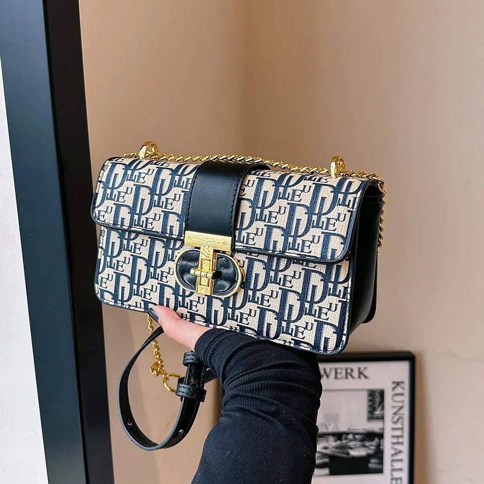 Letter Print Lock Luxury Handbags | Women's Shoulder Bags & Designer Crossbody Purses (Chain Strap Clutch Bag)