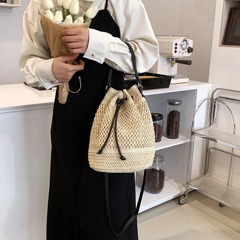 Simple Straw Bucket Bag for Women | Woven Handmade Shoulder Bag & Drawstring Crossbody Bag (Rattan Beach Bag for Girls & Travel Purse)
