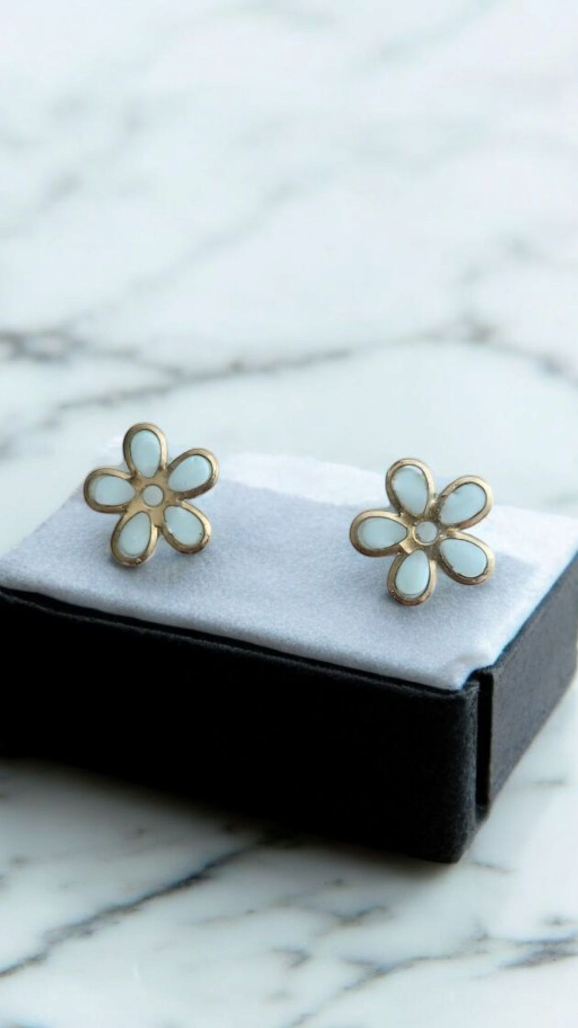 Flower clay studs